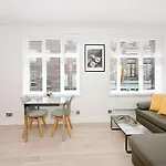 F2 Greek Street By City Living London