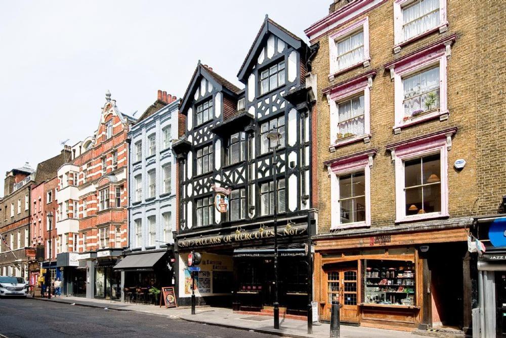 F2 Greek Street By Living London